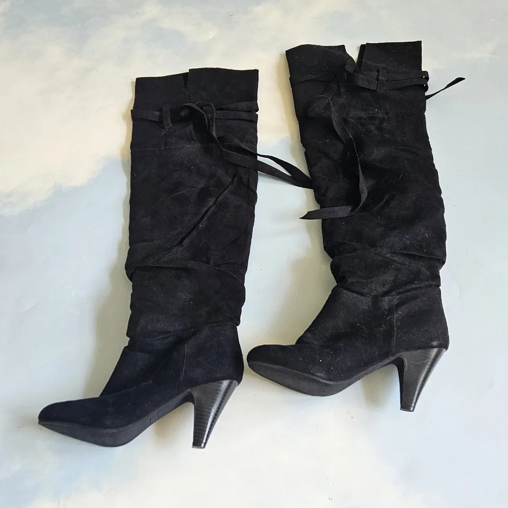 Classic Black Knee-High Boots Stylish Comfortable Knee Highs
